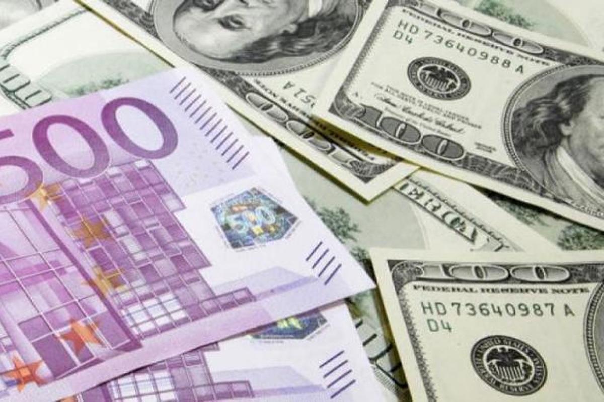 В Украине выросли доллар и евро В Украине выросли доллар и евро