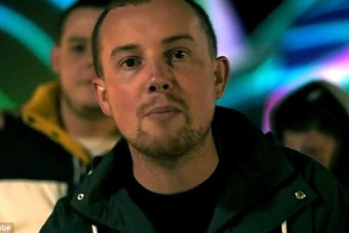 В Австралии пара зарубила рэпера самурайским мечом