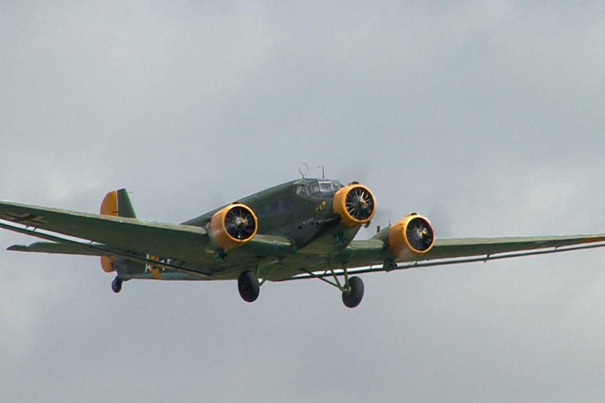 В Альпах разбился пассажирский самолет: погибли 20 человек