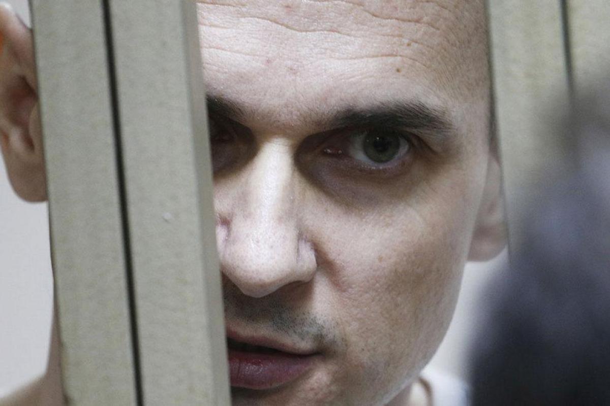 100 дней голодовки: В России собираются принудительно кормить Олега Сенцова