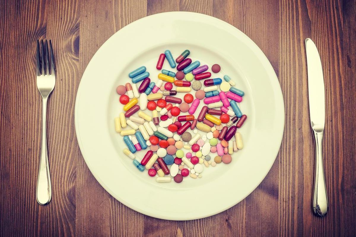 В США голодный мальчик умер, перепутав наркотики папы с едой В США голодный мальчик умер, перепутав наркотики папы с едой