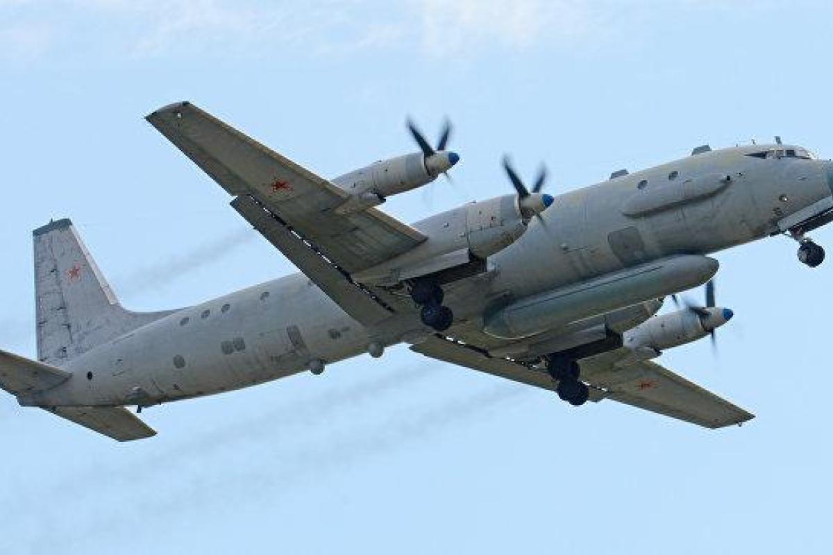 Один из членов экипажа сбитого в Сирии Ил-20 остался жив - СМИ