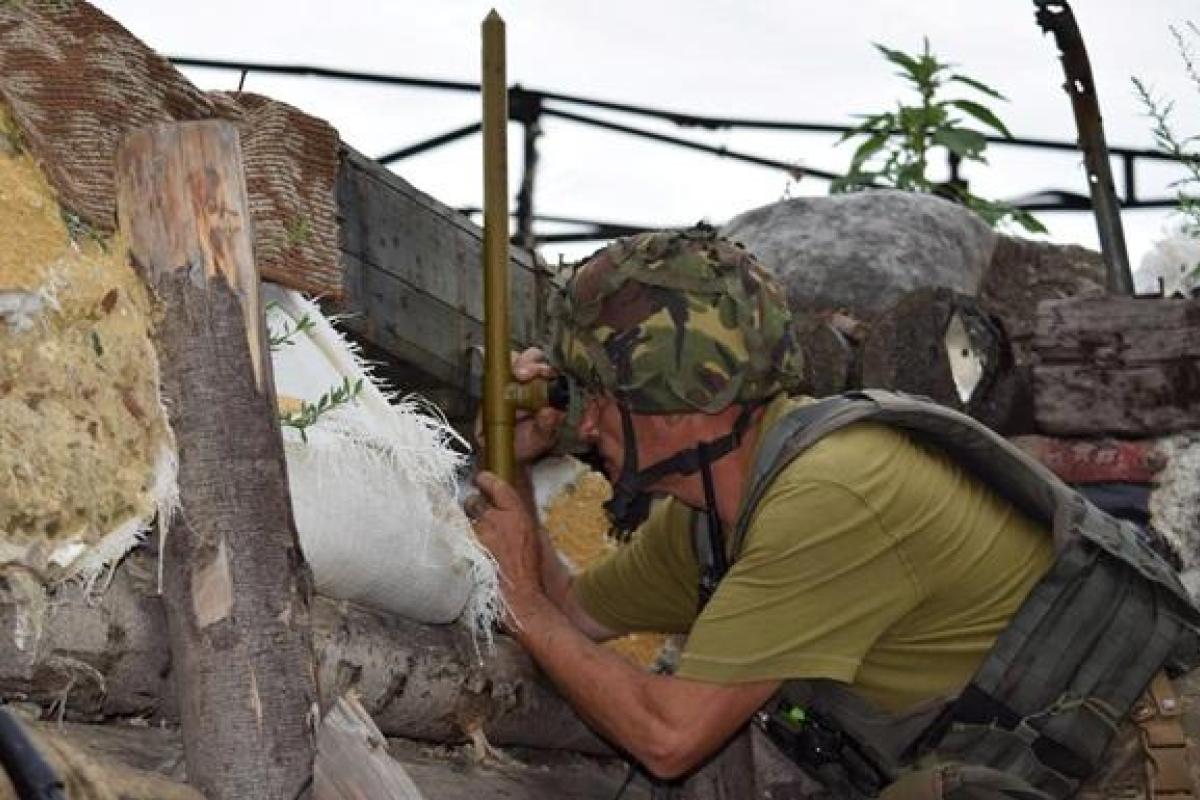 Сутки на Донбассе: 38 обстрелов, 2 раненых военнослужащих ВСУ Сутки на Донбассе: 38 обстрелов, 2 раненых военнослужащих ВСУ