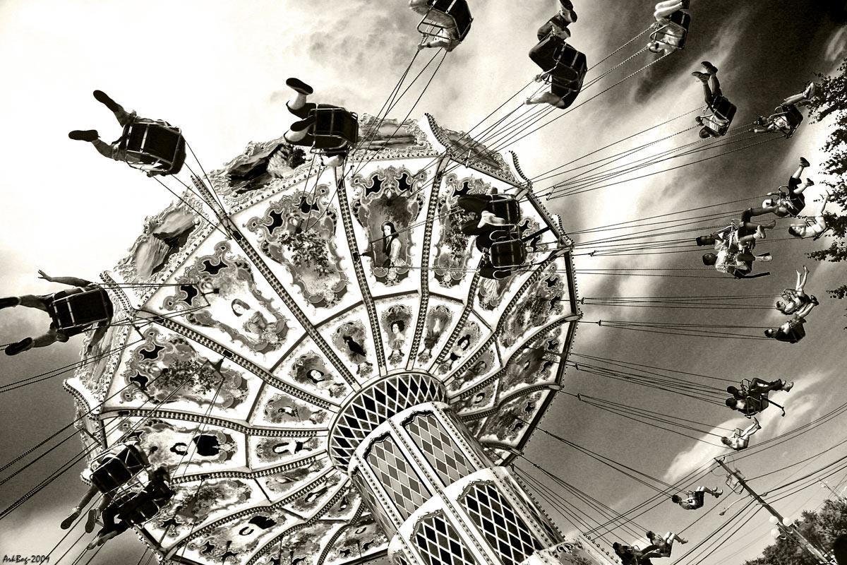 У 11-летнего школьника глаза вылезли из орбит после того, как он повторил трюк "Адская карусель"