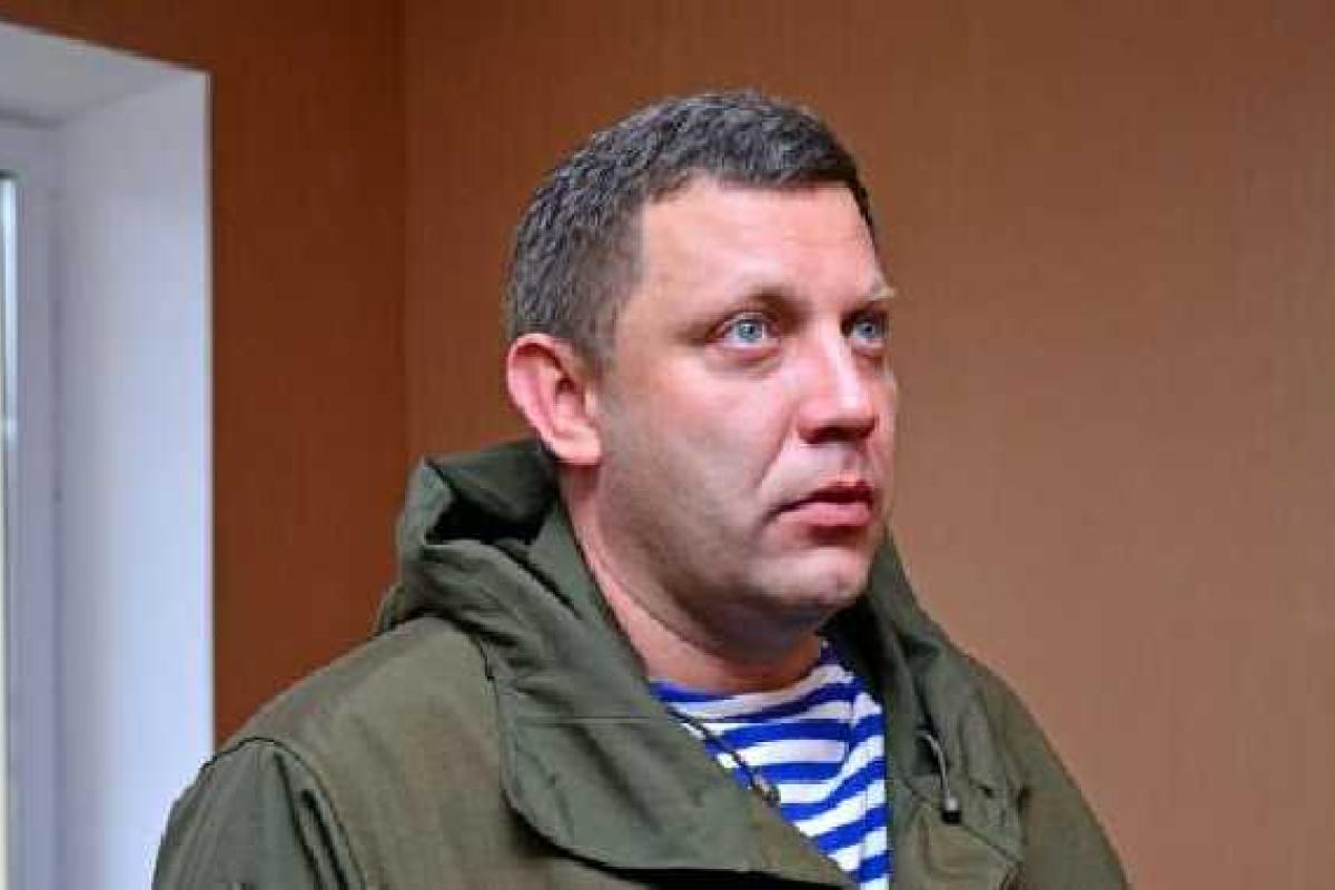На прощание с Захарченко боевики согнали толпы людей