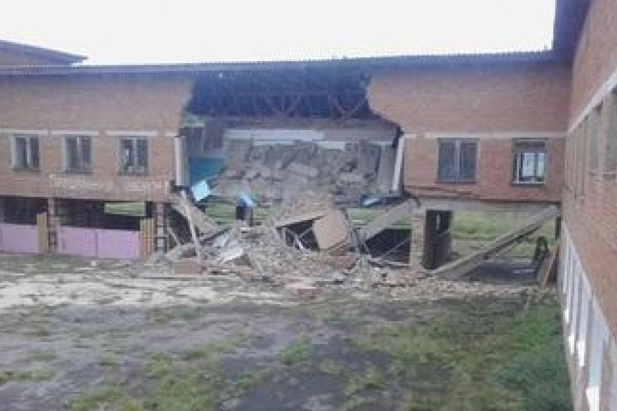 В России во время уроков рухнула часть школы