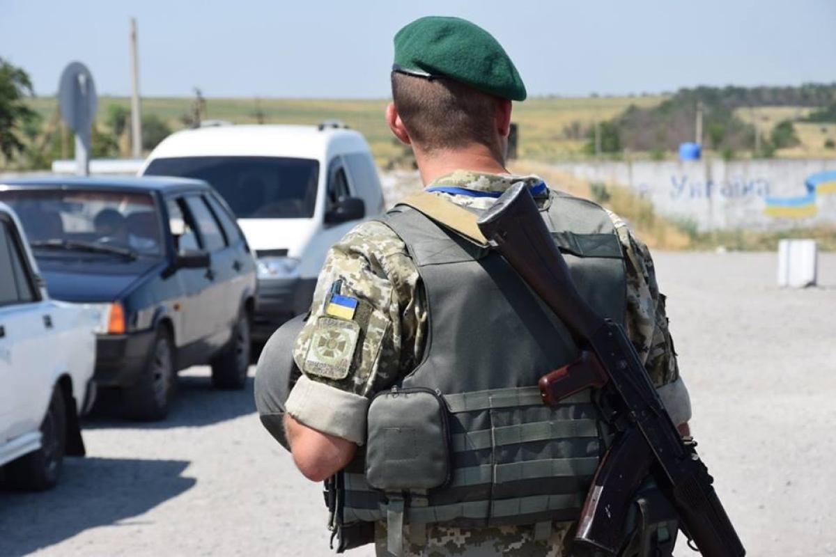 Боевики устроили тотальный контроль: В штабе ООС сообщили о ситуации на линии разграничения Боевики устроили тотальный контроль: В штабе ООС сообщили о ситуации на линии разграничения