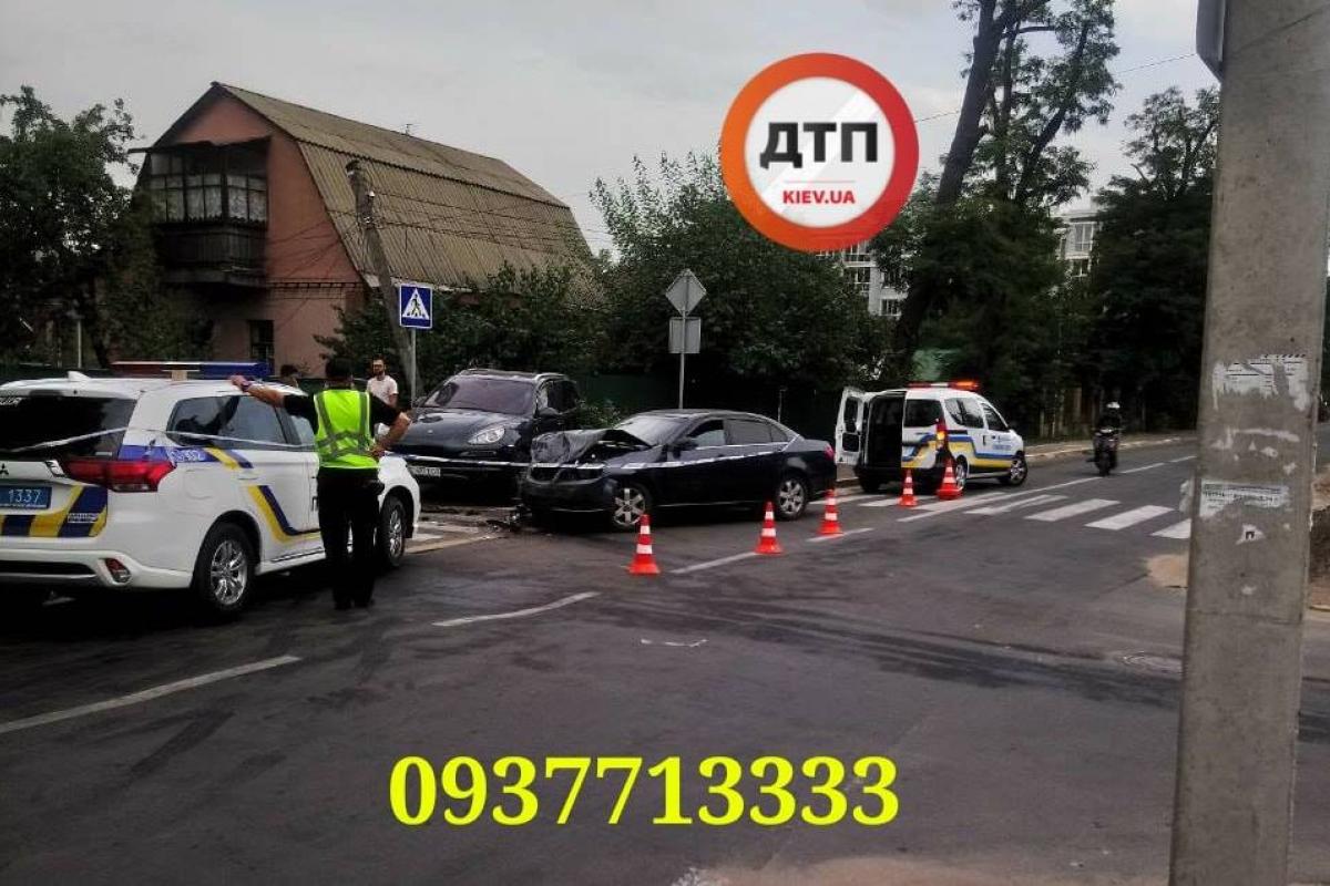 Под Киевом произошло смертельное ДТП Под Киевом произошло смертельное ДТП