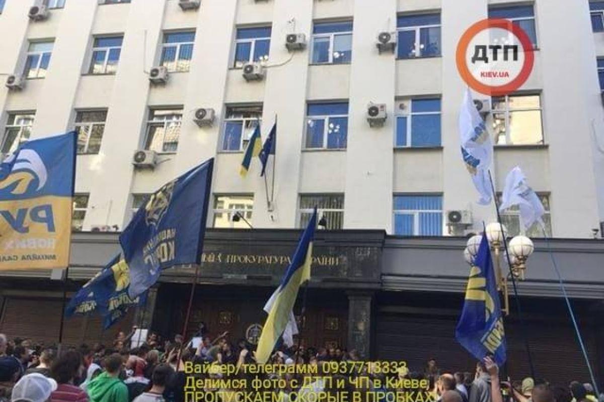 Генпрокуратуру пикетируют из-за экстрадиции в Россию беженца Тумгоева: кто он такой и что о нем говорят в ГПУ