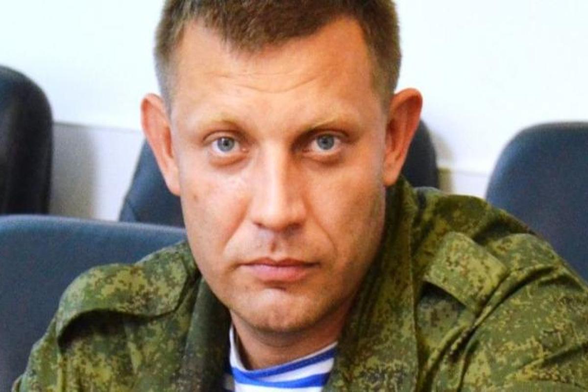 Траур в "ДНР": из-за смерти Захарченко в Донецке отменили "первый звонок" Траур в "ДНР": из-за смерти Захарченко в Донецке отменили "первый звонок"