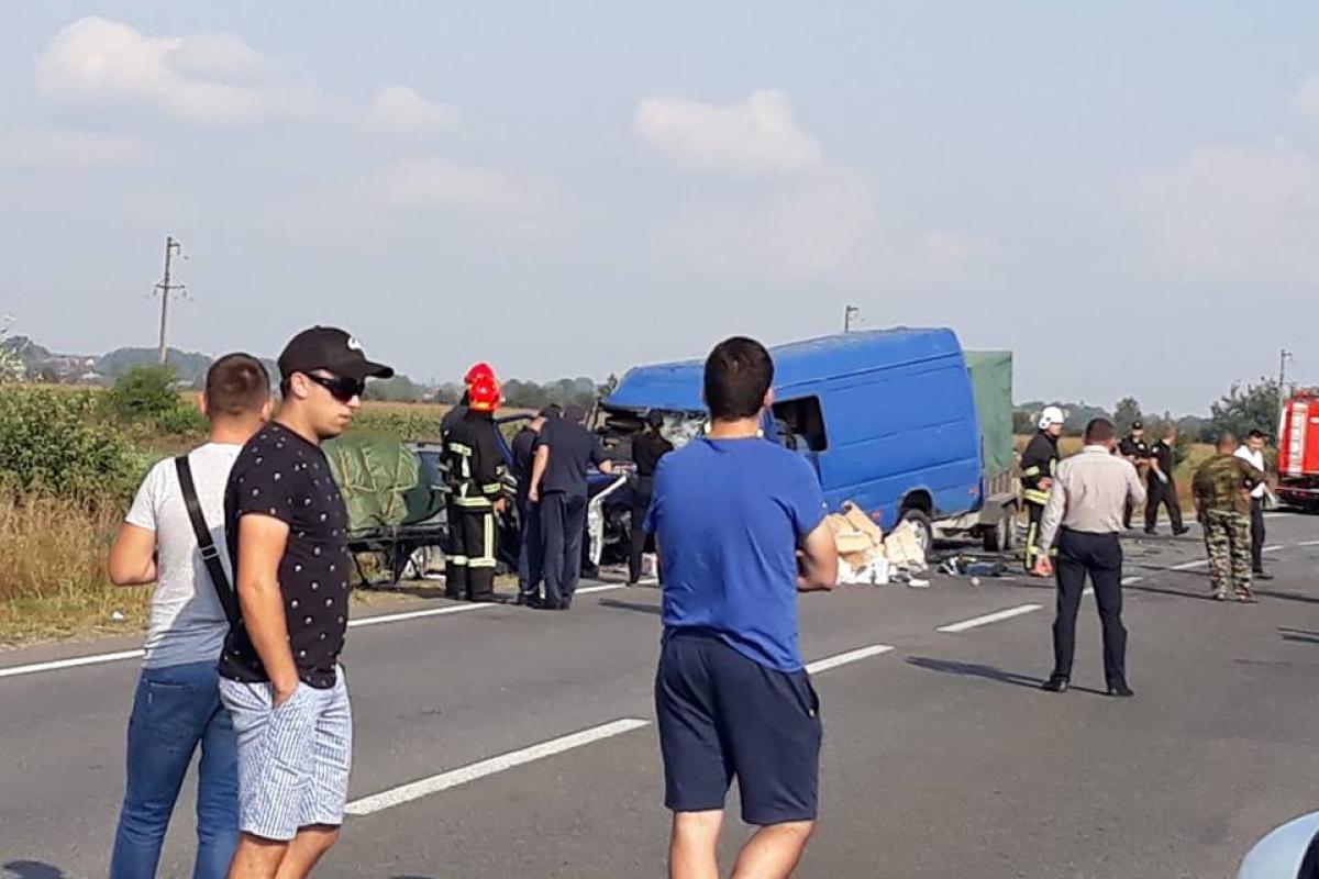 В Ивано-Франковской области произошло серьезное ДТП, среди погибших - дети В Ивано-Франковской области произошло серьезное ДТП, среди погибших - дети