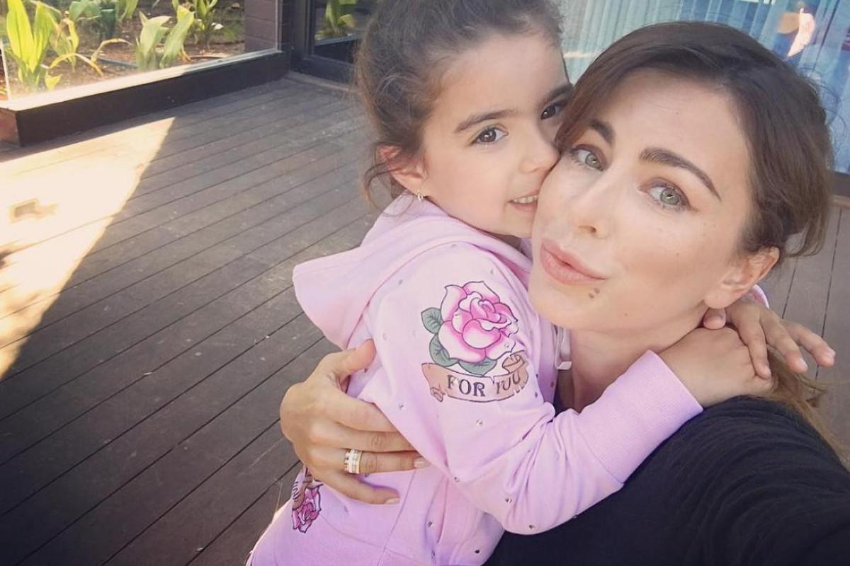 "Мамина красота не спасла, жаль ребенка": в сети развернулись жаркие споры о дочери Ани Лорак