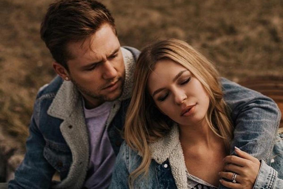 "Самый сложный, самый мерзкий день": известная певица делит имущество с мужем "Самый сложный, самый мерзкий день": известная певица делит имущество с мужем