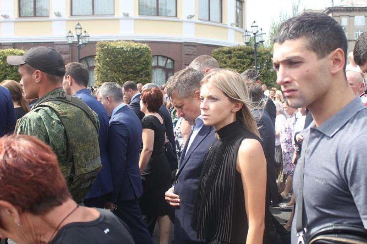 Поклонская пообещала наказать "позорных шакалов", которые убили Захарченко Поклонская пообещала наказать "позорных шакалов", которые убили Захарченко