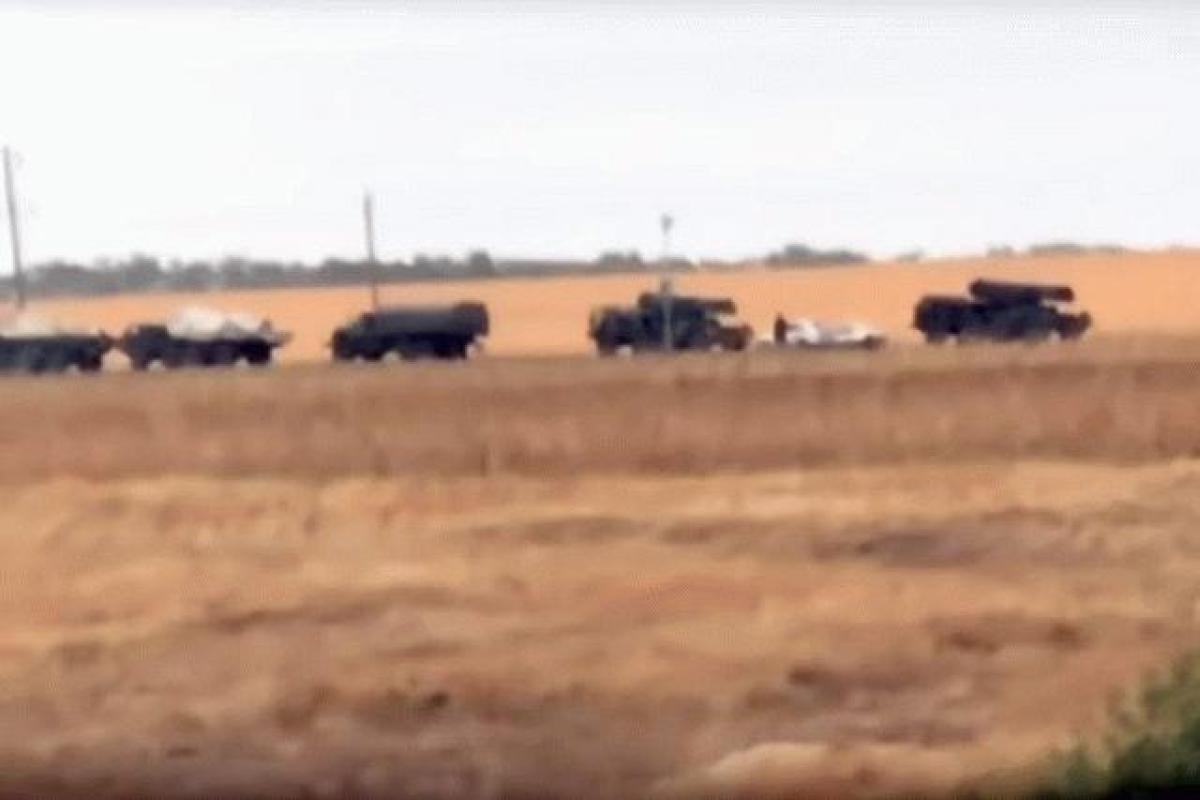 К границе Украины перебрасываются российские военные части и «Ураганы» - Минобороны К границе Украины перебрасываются российские военные части и «Ураганы» - Минобороны