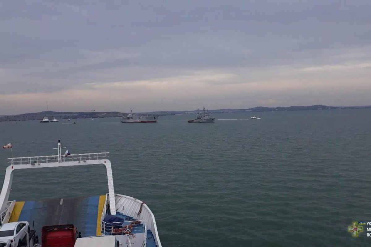 Стало известно, какими силами россияне сопровождали корабли ВМС Украины около Крыма Стало известно, какими силами россияне сопровождали корабли ВМС Украины около Крыма