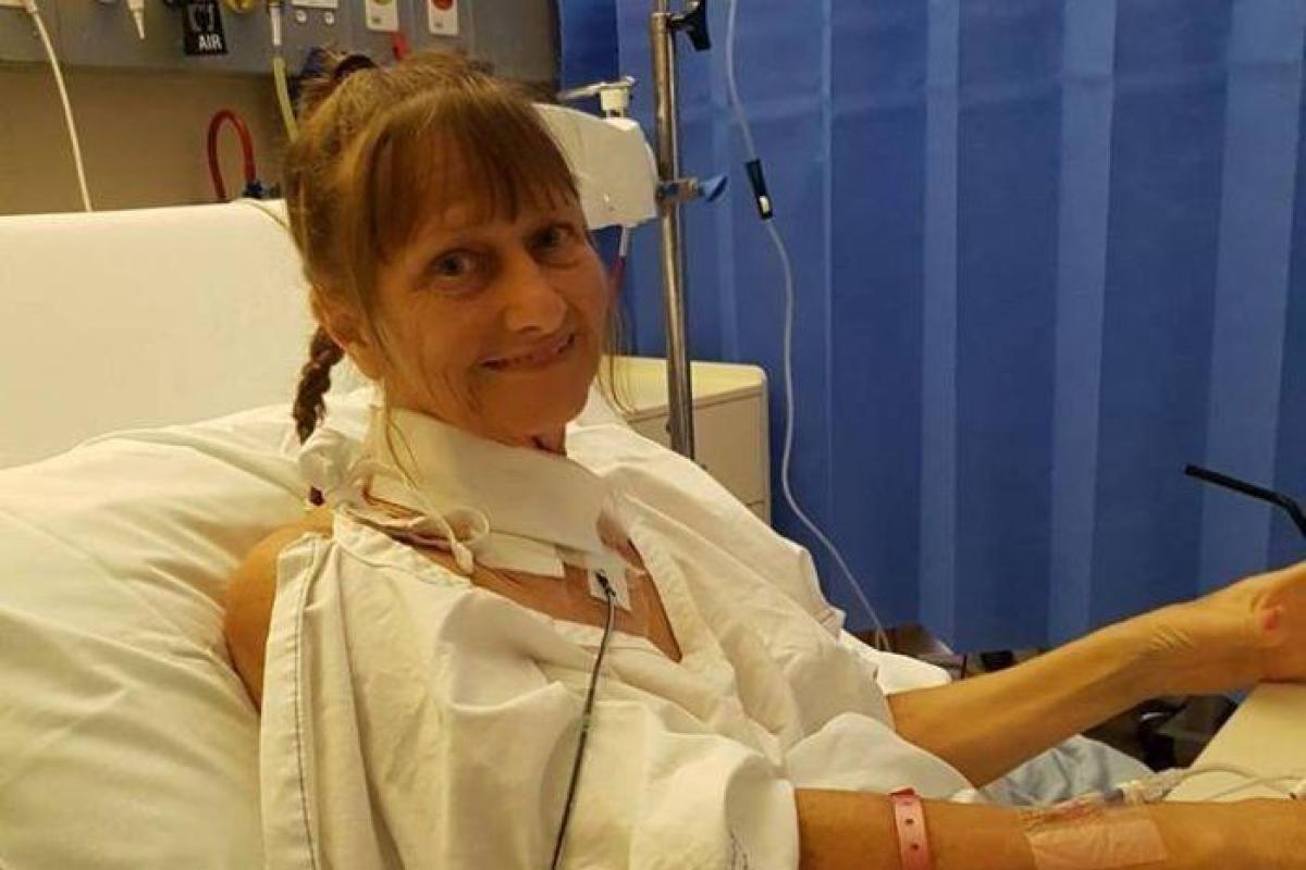 В Австралии женщине на рыбалке рыба плавником перерезала горло