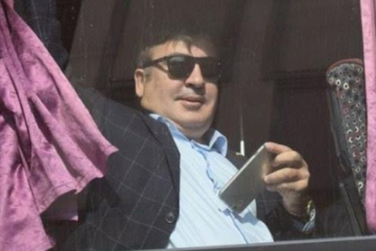 "Я действительно заеду": Саакашвили пообещал снова прорваться в Украину и разразился угрозами в адрес Луценко "Я действительно заеду": Саакашвили пообещал снова прорваться в Украину и разразился угрозами в адрес Луценко