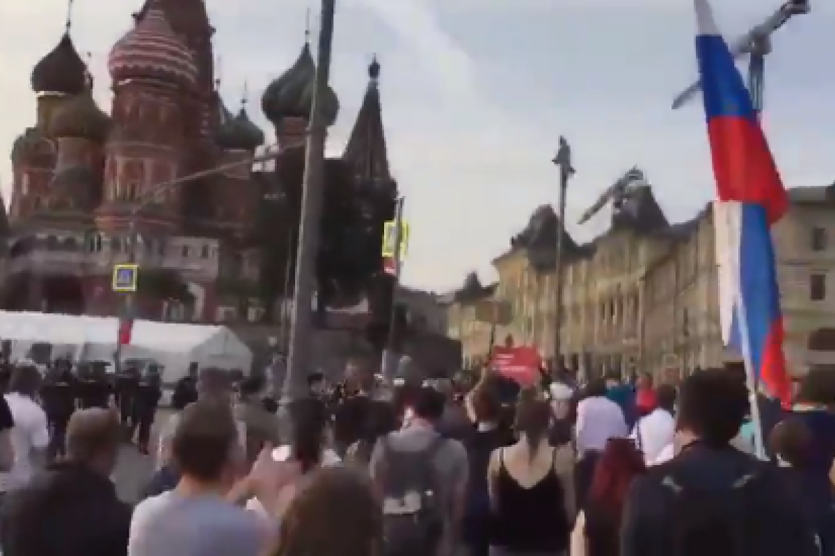 Протесты в России: Митингующие дошли до Кремля