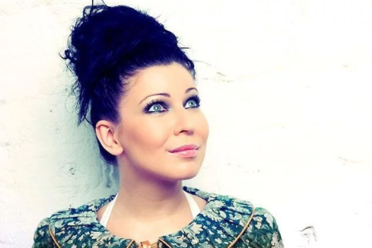 Певица Елка изменила свою внешность до неузнаваемости Певица Елка изменила свою внешность до неузнаваемости