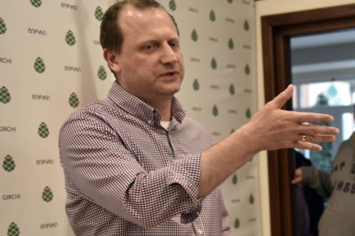 Кандидат в президенты Грузии разместил агитацию на порносайте