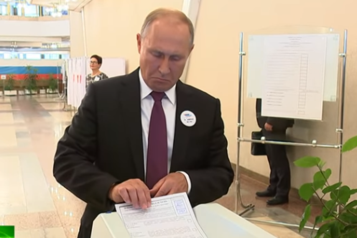 "Урна оказалась умнее": Путин попал в нелепую ситуацию на выборах "Урна оказалась умнее": Путин попал в нелепую ситуацию на выборах