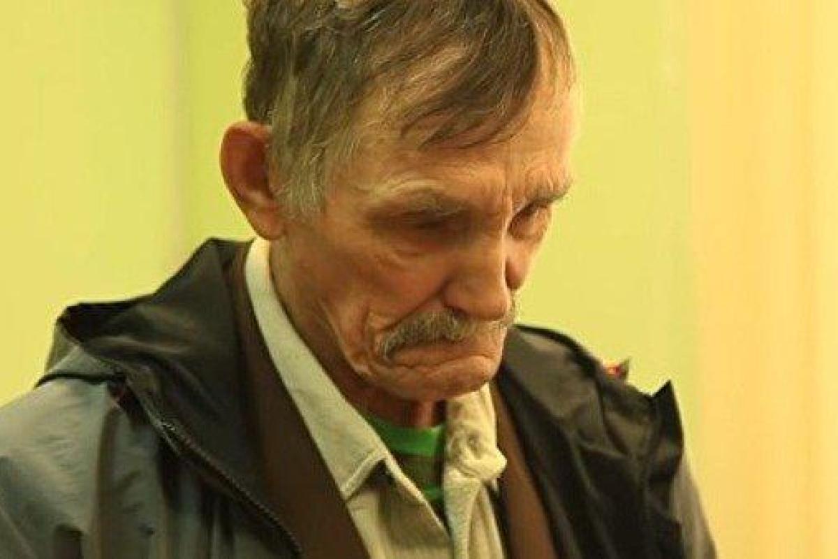 Заплакал на суде: В России засудили пенсионера-"наркодилера"