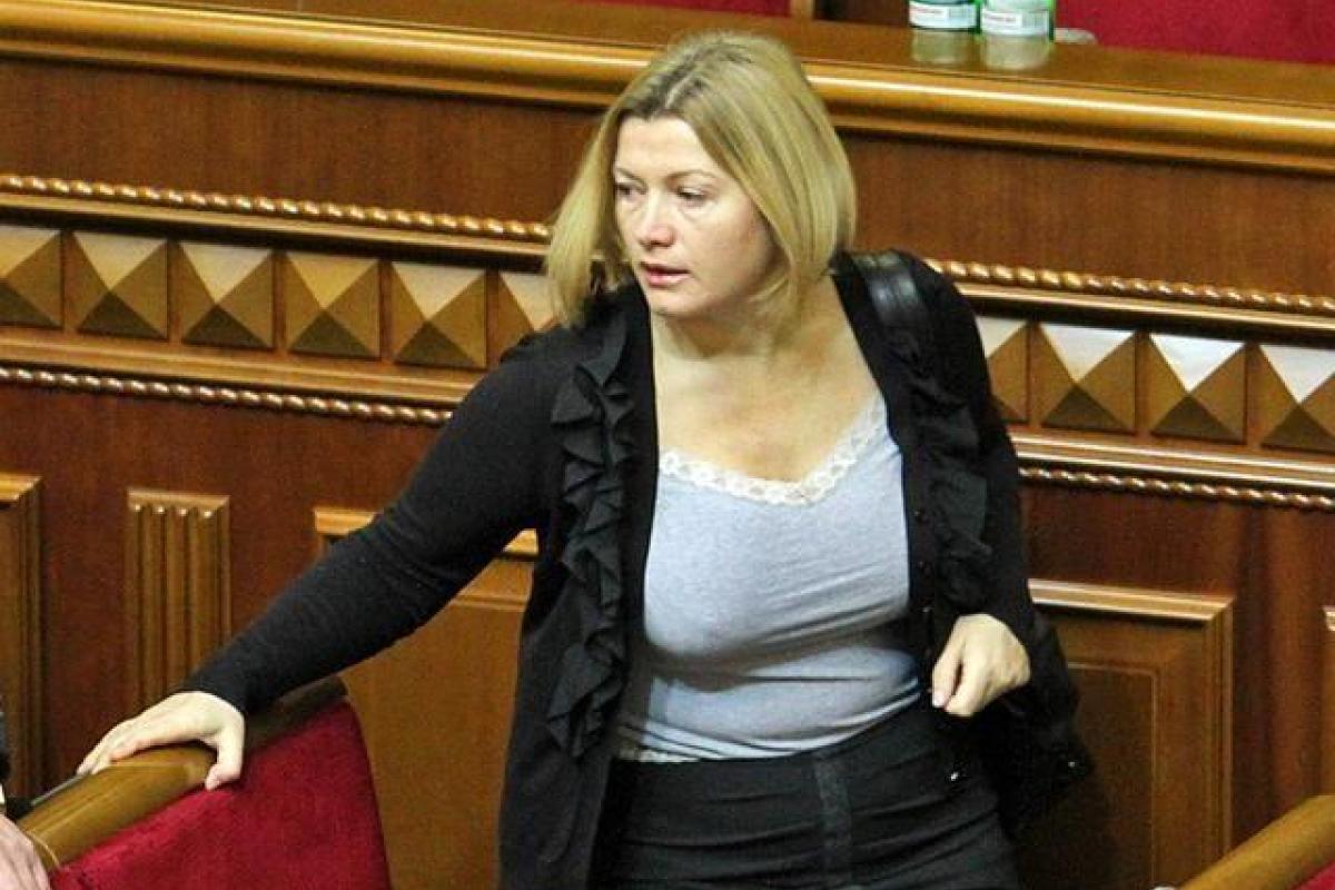 Тимошенко обвинила Ирину Геращенко в освобождении Савченко: политики поскандалили в Раде Тимошенко обвинила Ирину Геращенко в освобождении Савченко: политики поскандалили в Раде