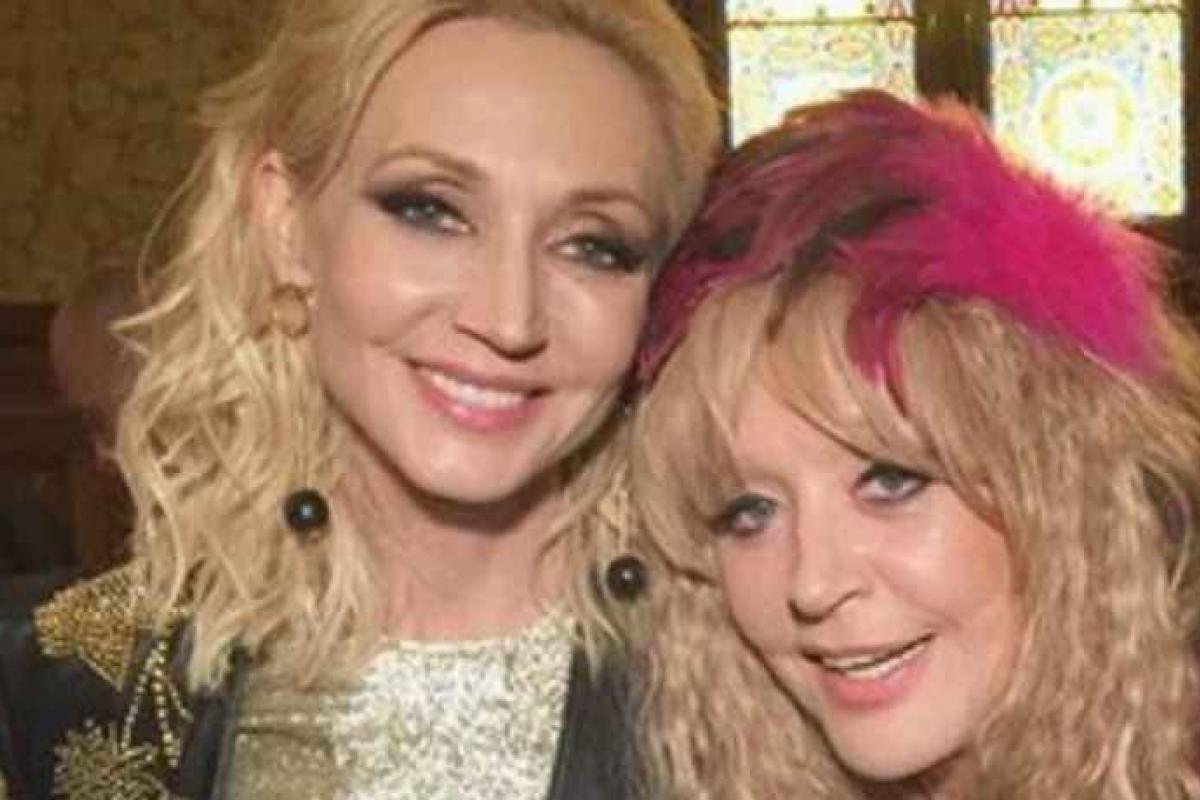 "Постарела и осунулась": Фанаты обсуждают новое фото Пугачевой без грима "Постарела и осунулась": Фанаты обсуждают новое фото Пугачевой без грима