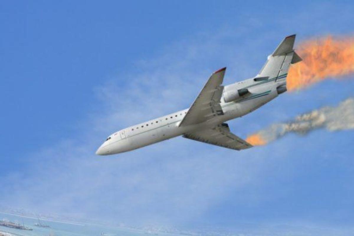 В Индонезии после вылета рухнул авиалайнер, на борту находились почти 200 человек