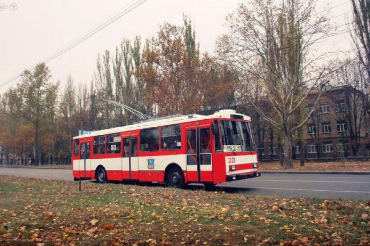 Драка в николаевском троллейбусе: в сеть попало видео потасовки Драка в николаевском троллейбусе: в сеть попало видео потасовки
