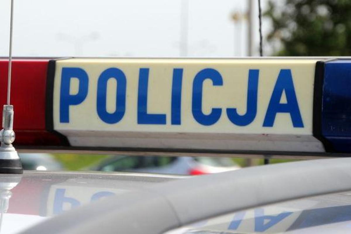 В Польше украинец напал на людей с топором