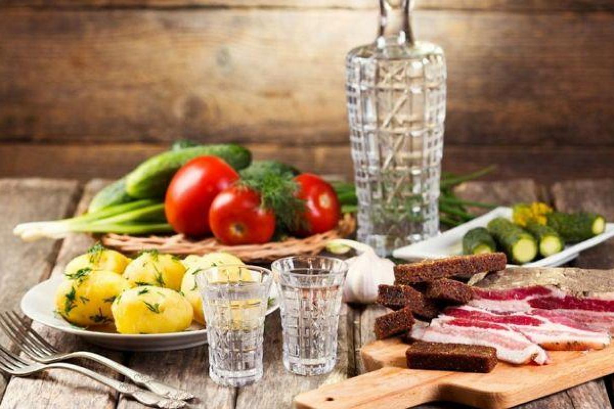 "Налажено промышленное производство", - эксперт о самогонных аппаратах в Украине