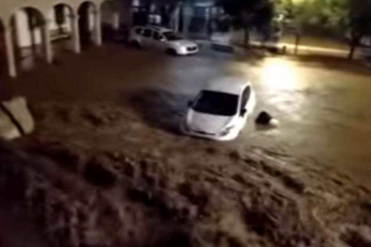 Наводнение на Майорке привело к гибели людей: жуткое видео