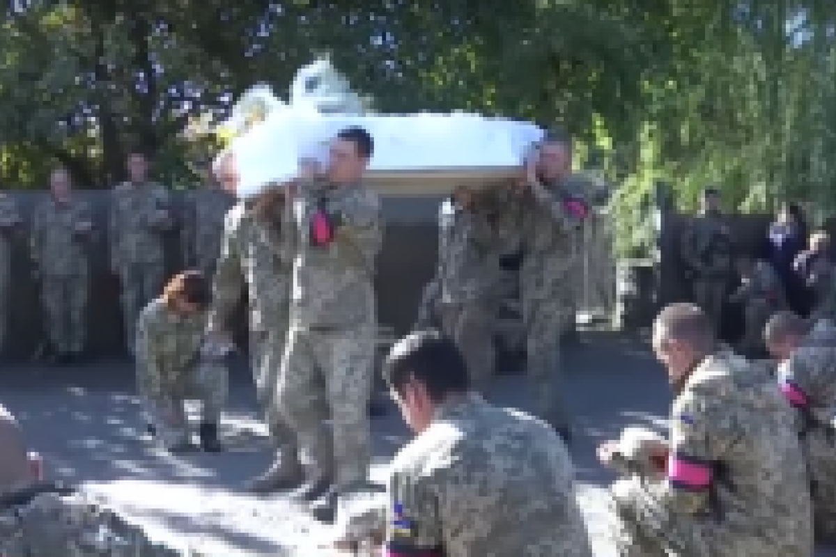 На Донбассе в День защитника Украины простились с 19-летней военнослужащей ВСУ На Донбассе в День защитника Украины простились с 19-летней военнослужащей ВСУ