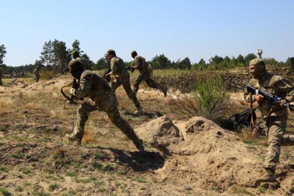 Сутки на Донбассе: Один украинский воин погиб, еще трое ранены Сутки на Донбассе: Один украинский воин погиб, еще трое ранены