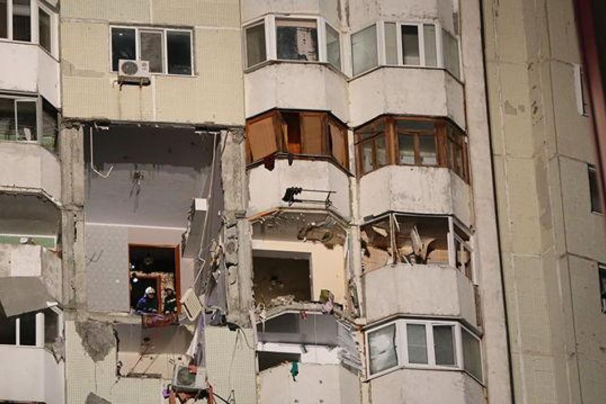 Жуткий взрыв в Кишиневе: разрушены бетонные перекрытия многоэтажки, есть жертвы Жуткий взрыв в Кишиневе: разрушены бетонные перекрытия многоэтажки, есть жертвы