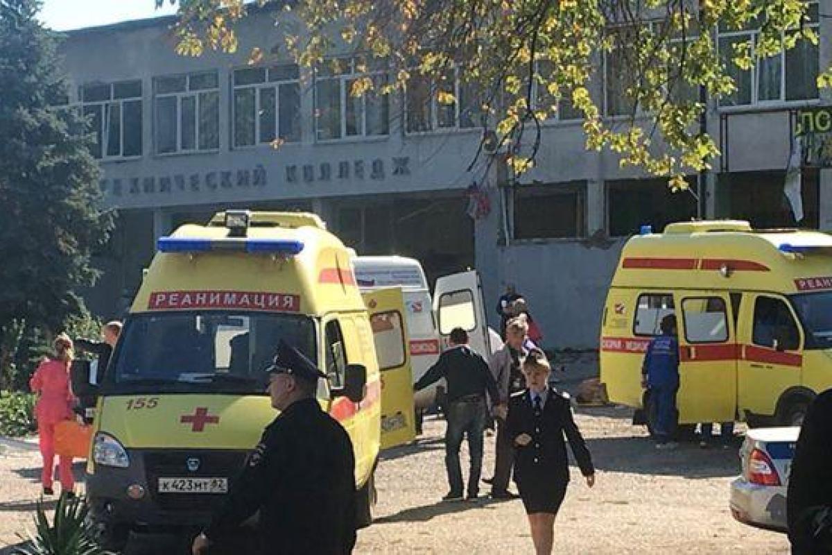 Тела погибших до сих пор находятся в колледже: жители Керчи требуют огласить полный список жертв Тела погибших до сих пор находятся в колледже: жители Керчи требуют огласить полный список жертв