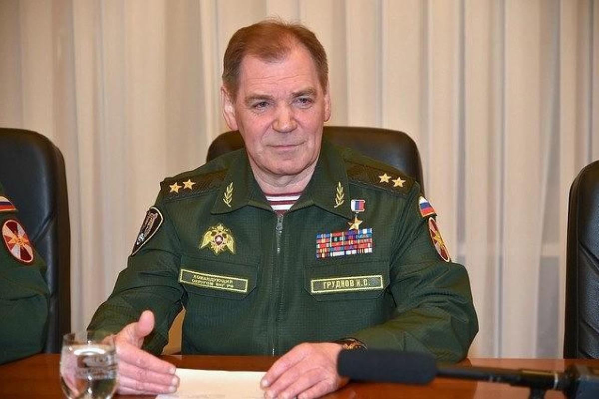 В России неожиданно умер командующий Восточным округом войск Росгвардии В России неожиданно умер командующий Восточным округом войск Росгвардии