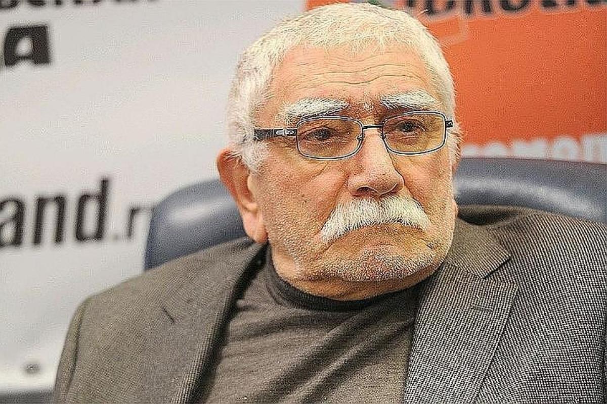 Армен Джигарханян госпитализирован в состоянии средней тяжести Армен Джигарханян госпитализирован в состоянии средней тяжести