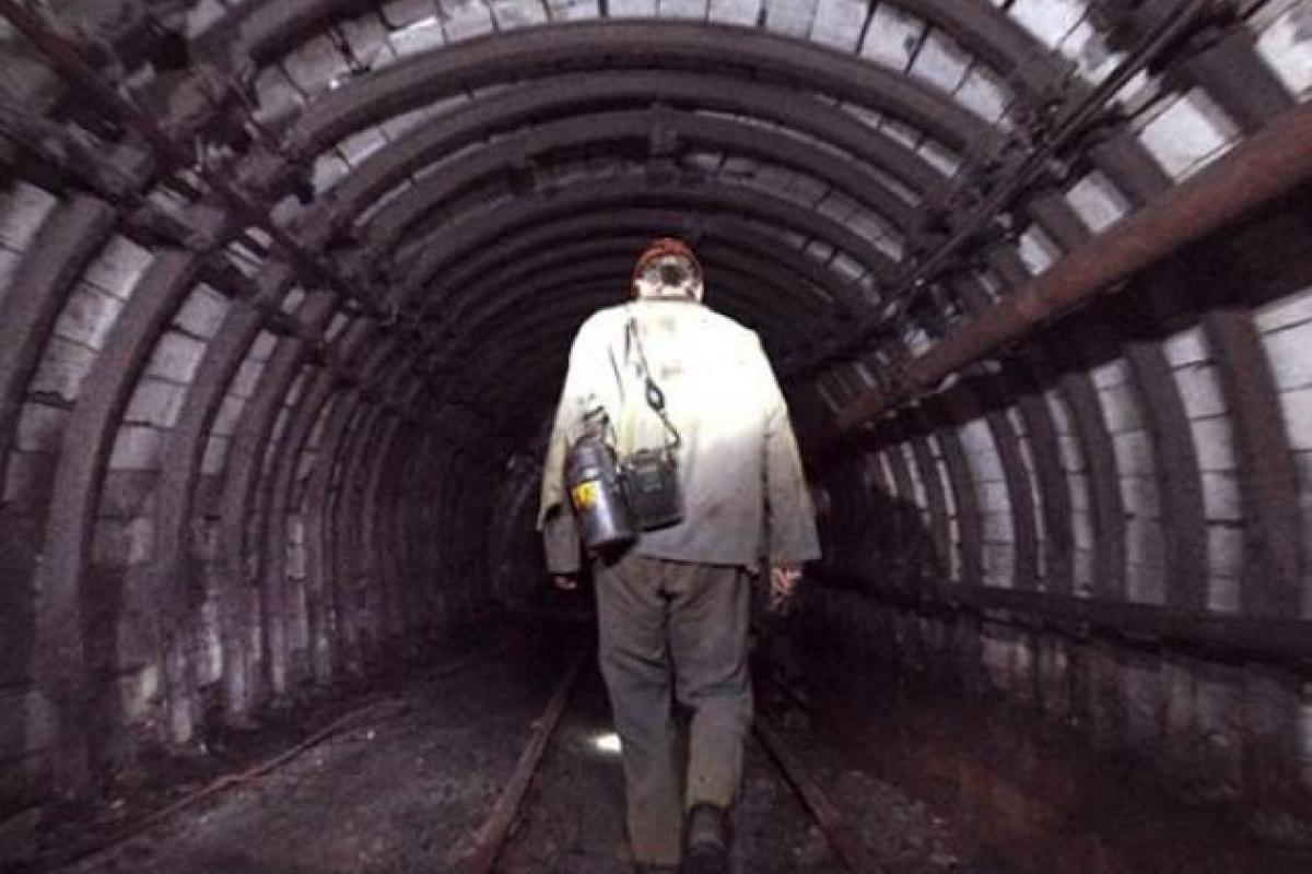 В "ДНР" шахтерам урезали зарплату В "ДНР" шахтерам урезали зарплату