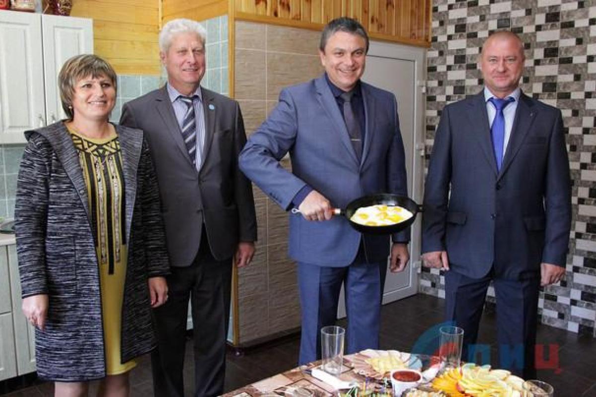"Леня и яичница": народное фото главаря "ЛНР" взорвало сеть