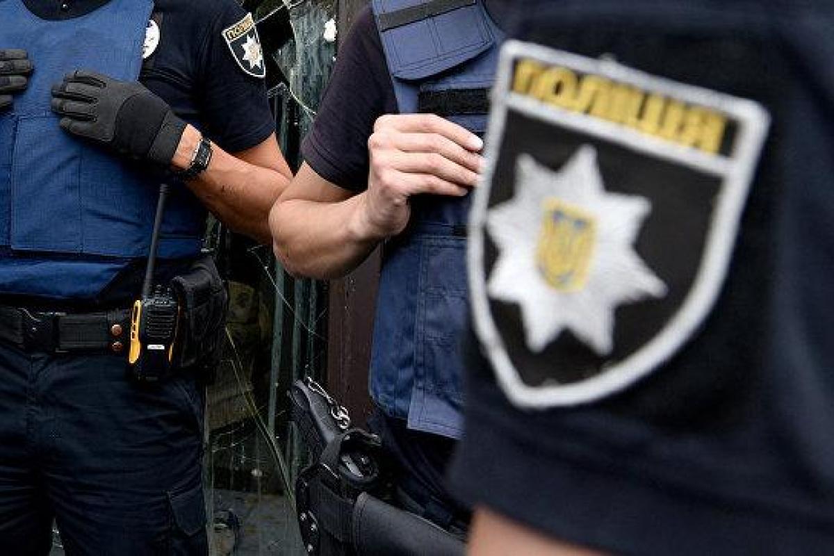 "Заложена взрывчатка": полицейские Харькова проверяют информацию о минировании "Заложена взрывчатка": полицейские Харькова проверяют информацию о минировании