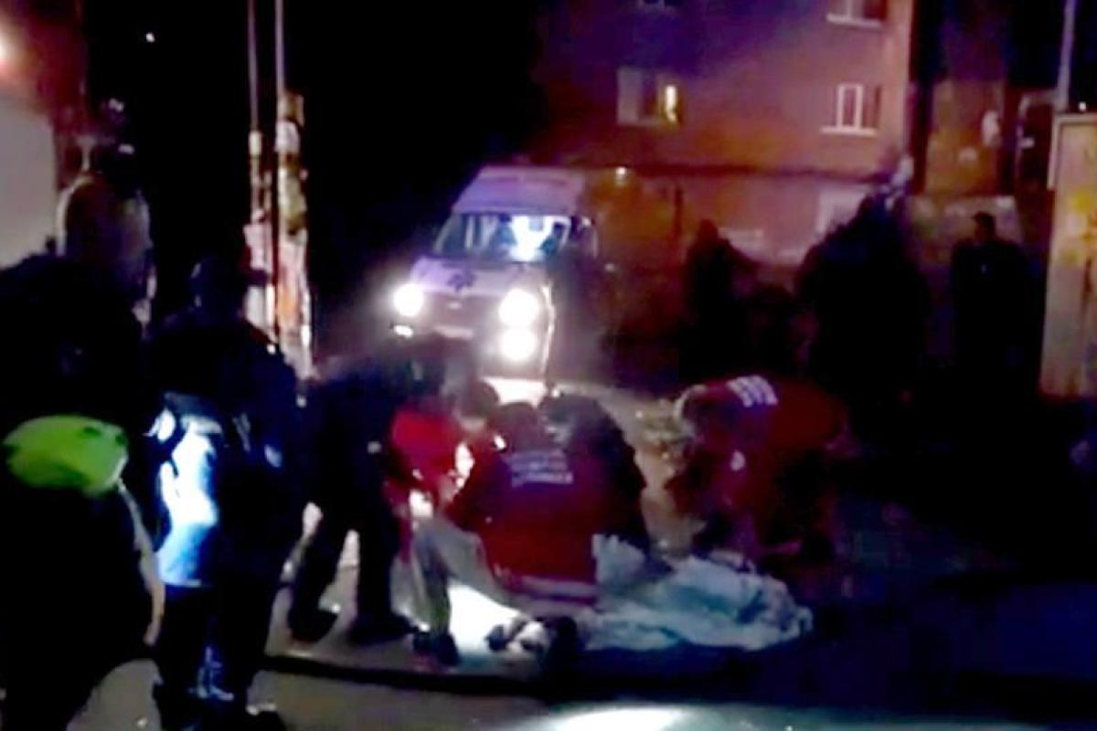 В Днепре на пожаре в пятиэтажке погибла семья с ребенком В Днепре на пожаре в пятиэтажке погибла семья с ребенком