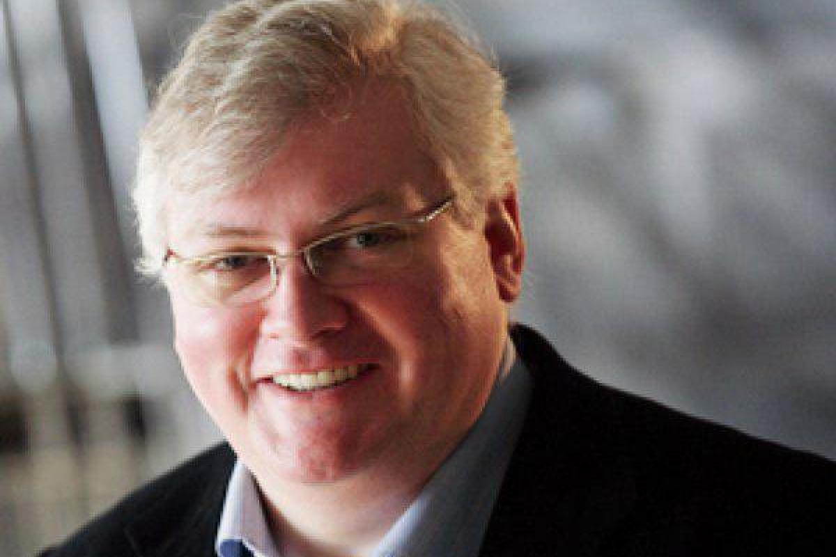 В России чиновник выбросился из окна, оставив предсмертные записки