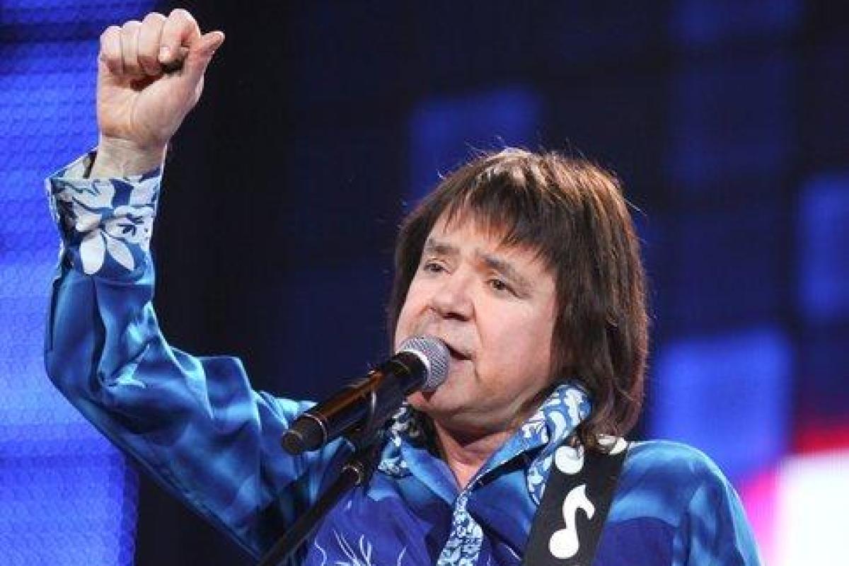 Умер певец Евгений Осин Умер певец Евгений Осин