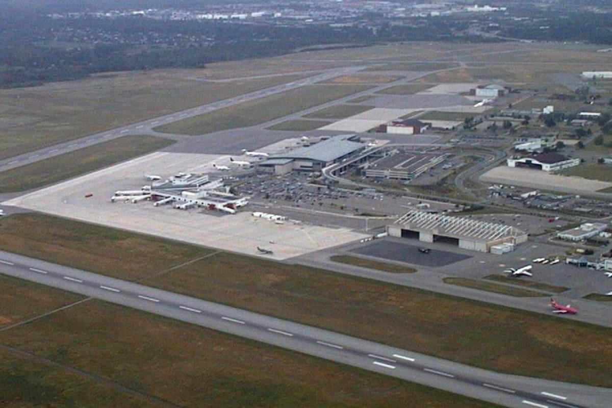 В небе над Канадой столкнулись два самолета