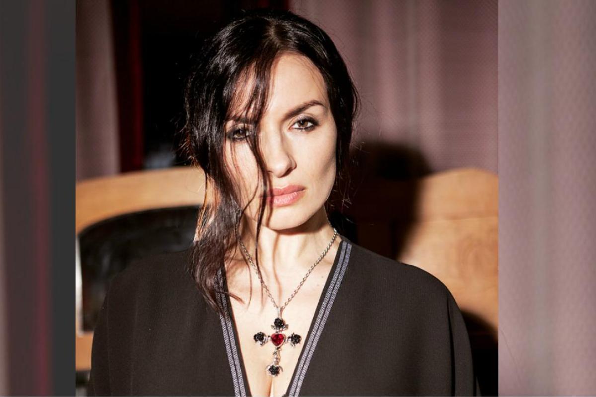 Надежда Мейхер представила новый "горячий" клип Надежда Мейхер представила новый "горячий" клип