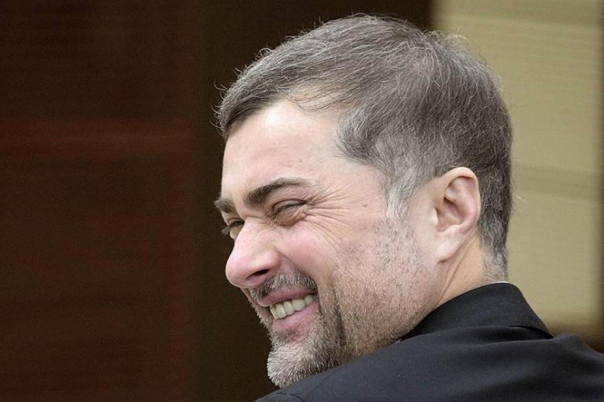 Сурков поздравил Пушилина и Пасечника с победой на "выборах"