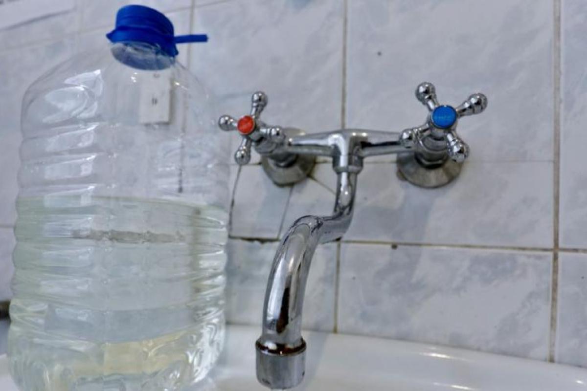 Депутат объяснил, почему проблемы с водой не коснулись центра Лисичанска Депутат объяснил, почему проблемы с водой не коснулись центра Лисичанска